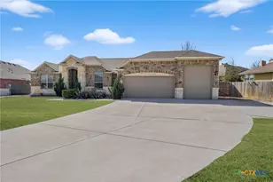 1608 Alvin Cir, New Braunfels, TX 78130 - Photo 2