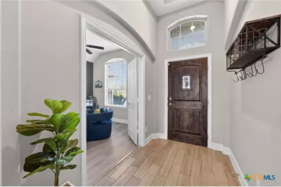 1608 Alvin Cir, New Braunfels, TX 78130 - Photo 4