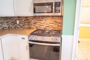 403 Oakside Dr, Victoria, TX 77905 - Photo 18