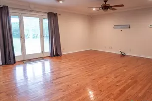 403 Oakside Dr, Victoria, TX 77905 - Photo 32