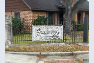 301 Rosewood Drive, Victoria, TX 77901 - Photo 2