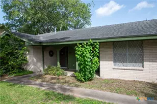 301 Rosewood Dr, Victoria, TX 77901 - Photo 2