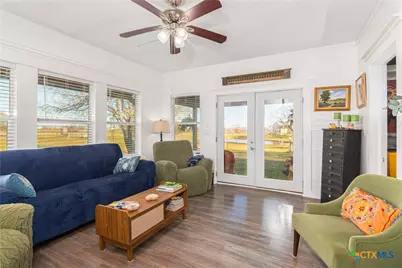 7150 Linne Road, Seguin, TX 78155 - Photo 6