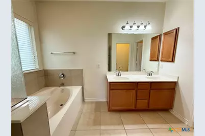 2065 Oxbow Circle, New Braunfels, TX 78130 - Photo 20