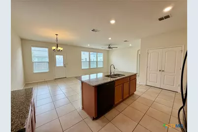 2065 Oxbow Circle, New Braunfels, TX 78130 - Photo 14
