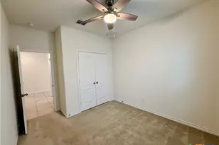 2065 Oxbow Cir, New Braunfels, TX 78130 - Photo 8