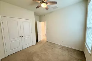 2065 Oxbow Cir, New Braunfels, TX 78130 - Photo 6