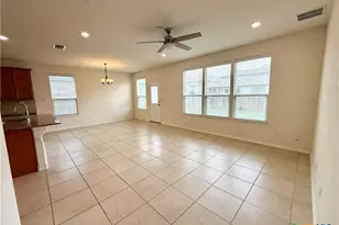 2065 Oxbow Cir, New Braunfels, TX 78130 - Photo 18