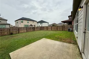 2065 Oxbow Cir, New Braunfels, TX 78130 - Photo 24