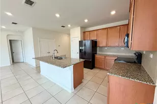 2065 Oxbow Cir, New Braunfels, TX 78130 - Photo 12