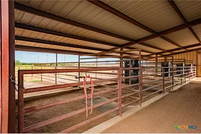 000 Cr 284, Liberty Hill, TX 78642 - Photo 28