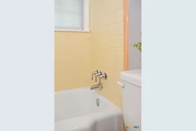 525 Travis Street, Port Lavaca, TX 77979 - Photo 16