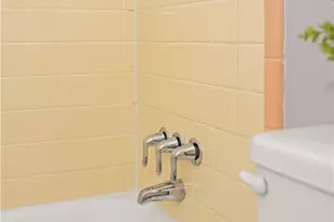 525 Travis St, Port Lavaca, TX 77979 - Photo 16