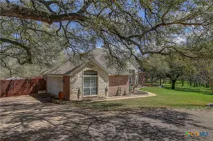 200 Carriage House Rd, Salado, TX 76571 - Photo 4