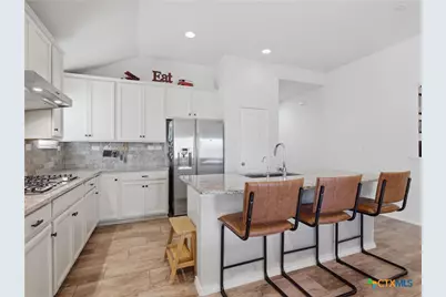 642 Rusty Gate Way, New Braunfels, TX 78130 - Photo 8