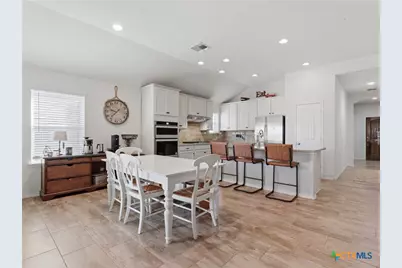 642 Rusty Gate Way, New Braunfels, TX 78130 - Photo 12