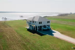 299 Bay Dr, Palacios, TX 77465 - Photo 1