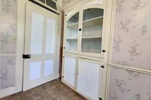 408 E Prairie St, Cuero, TX 77954 - Photo 12