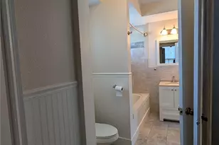 619 E Donegan St, Seguin, TX 78155 - Photo 6