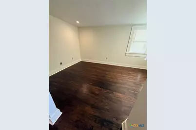 619 E Donegan Street, Seguin, TX 78155 - Photo 10