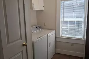 619 E Donegan St, Seguin, TX 78155 - Photo 14