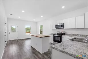 1234 Clearcreek Dr, Canyon Lake, TX 78133 - Photo 10