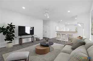 1234 Clearcreek Dr, Canyon Lake, TX 78133 - Photo 6