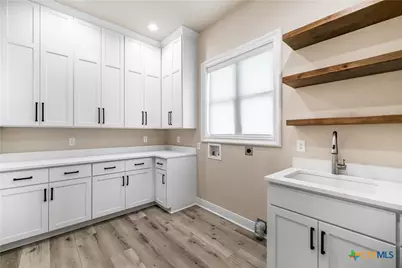 331 Sendera Loop, Victoria, TX 77904 - Photo 38