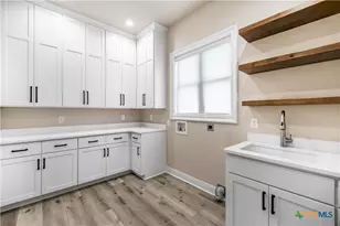 331 Sendera Loop, Victoria, TX 77904 - Photo 38