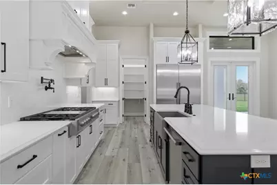 331 Sendera Loop, Victoria, TX 77904 - Photo 14