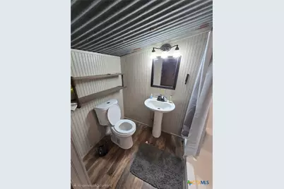 505 Cr 4205, Cranfills Gap, TX 76637 - Photo 42