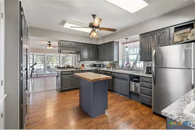 505 Cr 4205, Cranfills Gap, TX 76637 - Photo 14