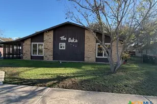 508 E Travis St, Luling, TX 78648 - Photo 1