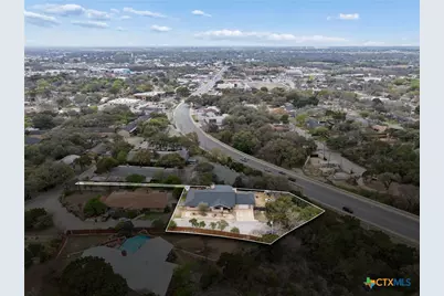 677 Floral Avenue, New Braunfels, TX 78130 - Photo 4