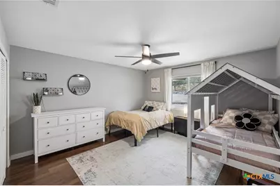 677 Floral Avenue, New Braunfels, TX 78130 - Photo 22