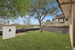 677 Floral Ave, New Braunfels, TX 78130 - Photo 28