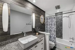 677 Floral Ave, New Braunfels, TX 78130 - Photo 24