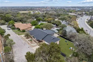 677 Floral Ave, New Braunfels, TX 78130 - Photo 30