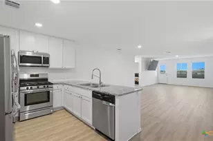 9211 Navarro Vis, Seguin, TX 78155 - Photo 6