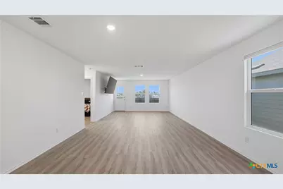 9211 Navarro Vista, Seguin, TX 78155 - Photo 12
