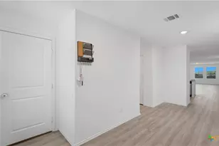 9211 Navarro Vis, Seguin, TX 78155 - Photo 16