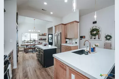 324 Brushy Creek, Victoria, TX 77904 - Photo 8