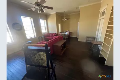 210 W Grand Avenue, Yoakum, TX 77995 - Photo 2