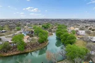 54 S Hampton Dr, Seguin, TX 78155 - Photo 4