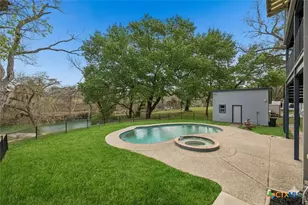 54 S Hampton Dr, Seguin, TX 78155 - Photo 2