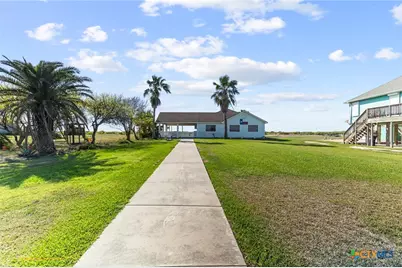 316 Marshall Johnson Avenue, Port Lavaca, TX 77979 - Photo 1