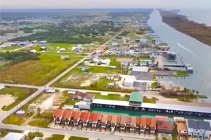 458 S 15th St, Port O'Connor, TX 77982 - Photo 34