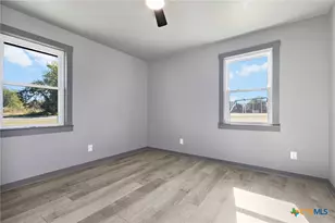 575 Farm Road 1602, Jonesboro, TX 76538 - Photo 4