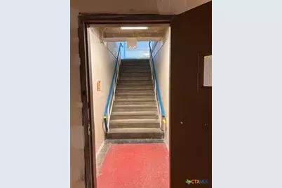 256 W Court Street, Seguin, TX 78155 - Photo 16