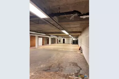 256 W Court Street, Seguin, TX 78155 - Photo 20